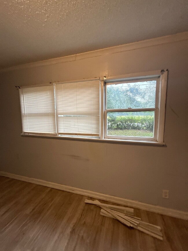 Foto del edificio - 719 Craft Rd