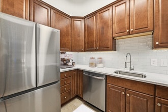 Building Photo - Cortland Alexandria