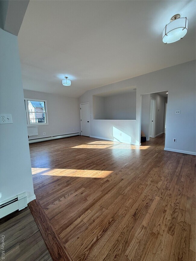 Foto del edificio - 130-09 58th Rd