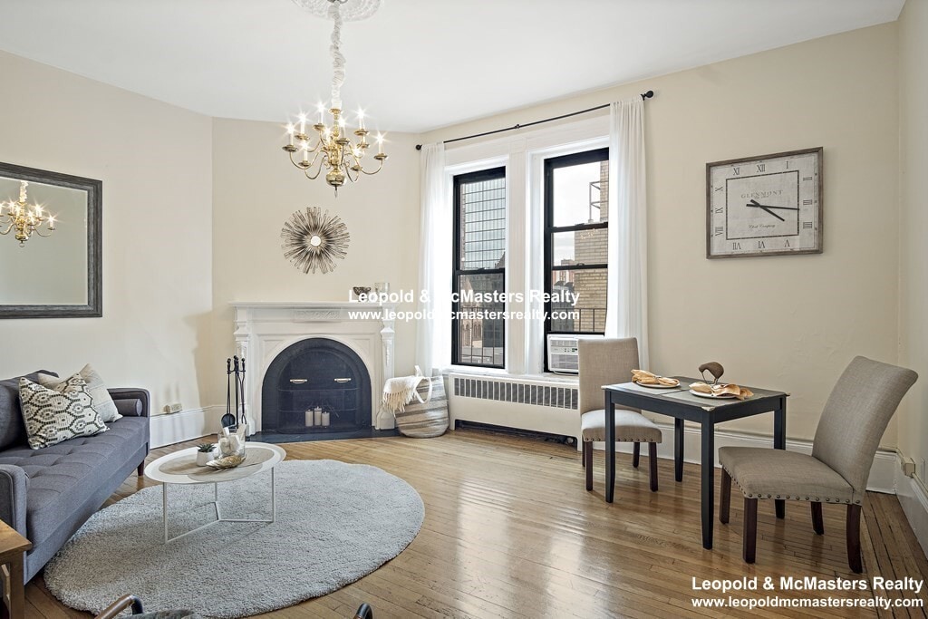 Primary Photo - 271 Dartmouth St
