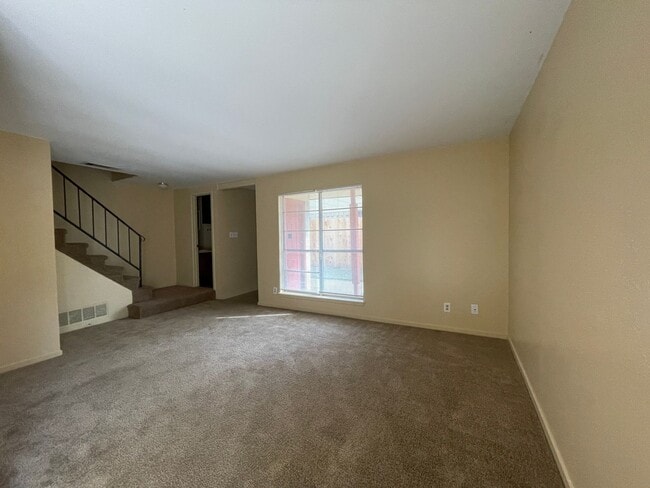 Building Photo - 1208 Covey Ln