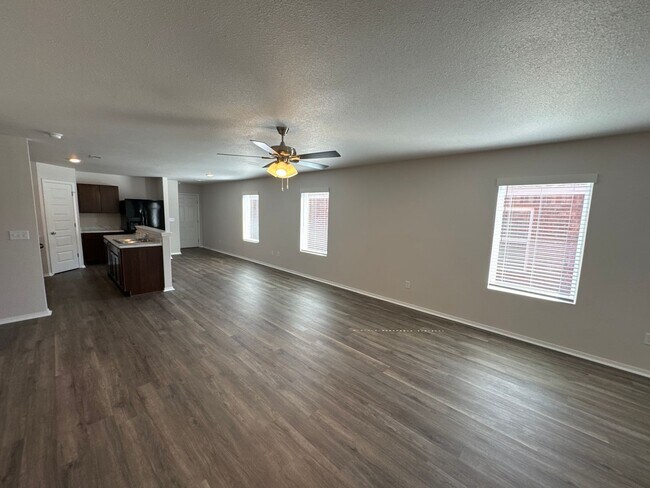 Foto del edificio - Three Bedroom | Two Bath Home in Barberry ...