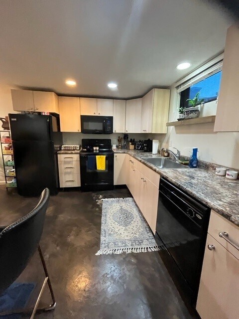 Kitchen - 1030 Central Ave
