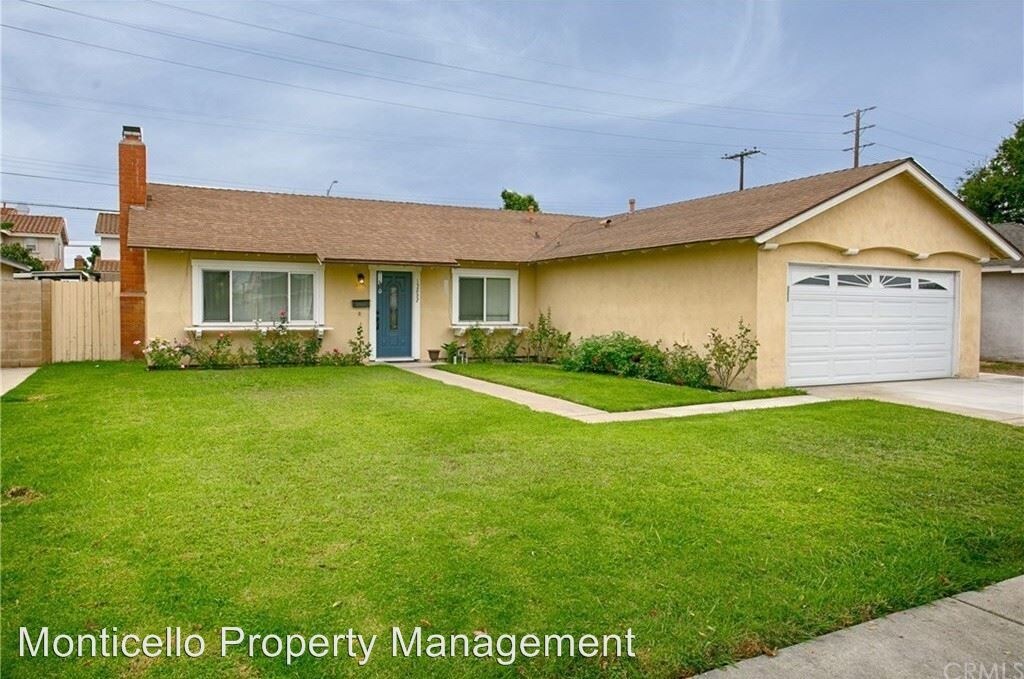 Primary Photo - 4 br, 2 bath House - 15232 Coronado Street
