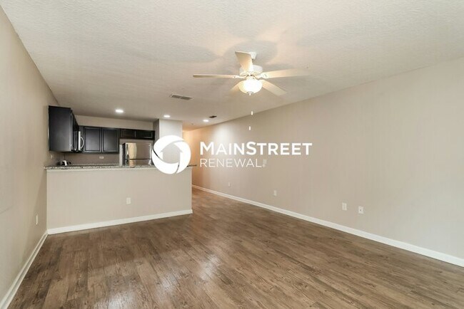 Foto del edificio - 3 Bedroom Pet-Friendly Home in Jacksonville, FL with Main Street Renewal