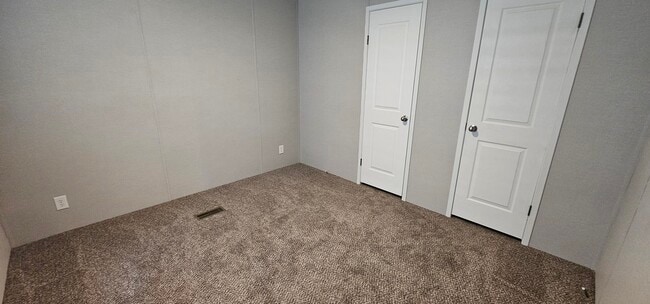 Building Photo - 310 Mulberry