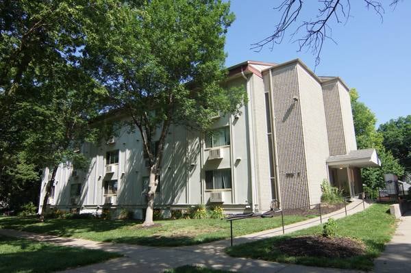 Building Photo - 1810 E St