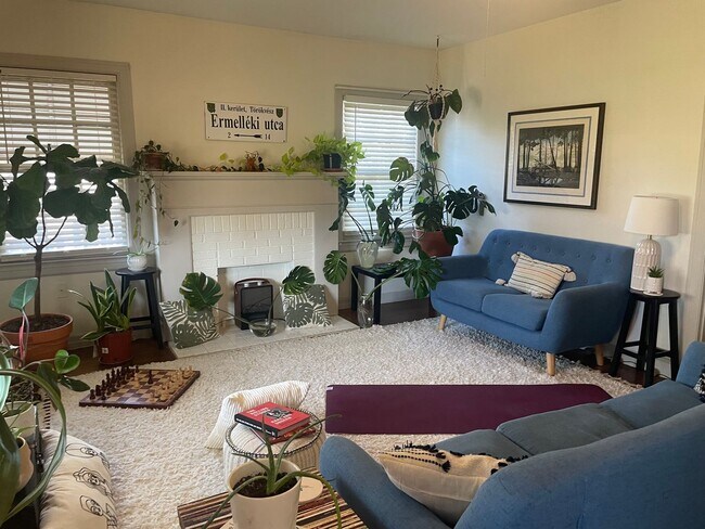 Foto del edificio - Large 2 bedroom 1 bath, with office near Tech