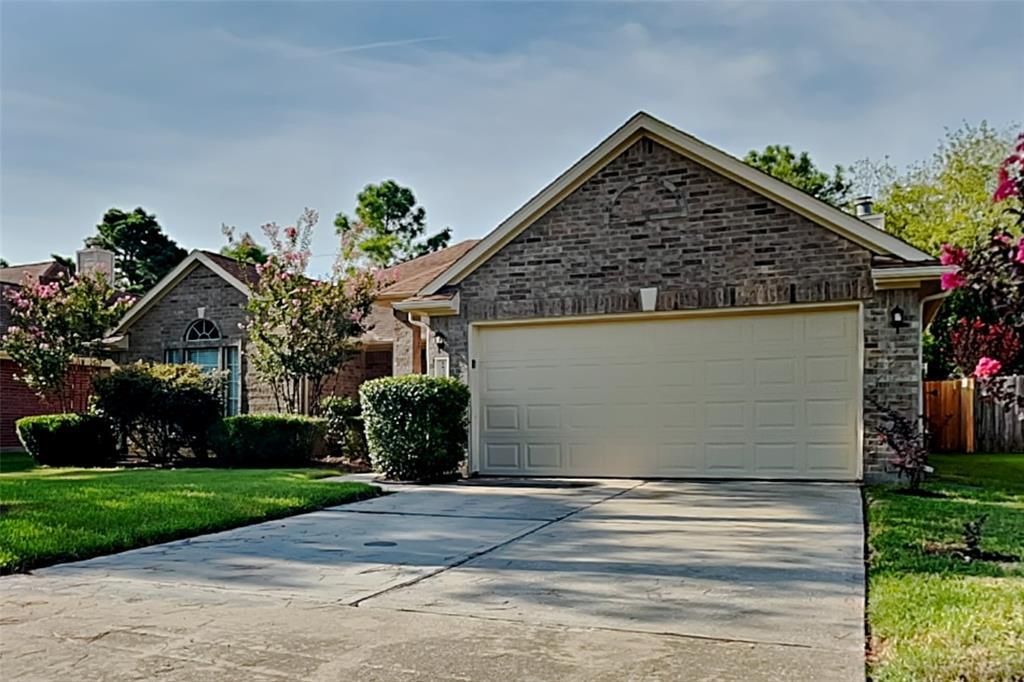 Foto principal - 18327 Cypress Stone Ln