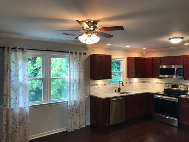 Kitchen - 137 High Top Circle