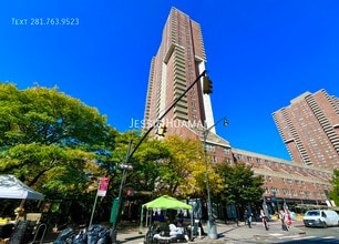 Building Photo - 310 Greenwich St