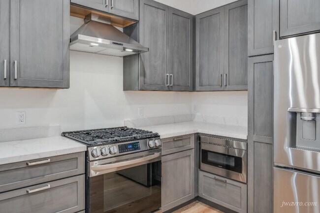 Building Photo - 1008 Masonic Ave