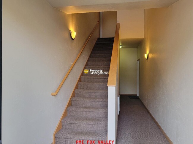 Building Photo - Charming 2 Bedroom Condo in the Heart of B...