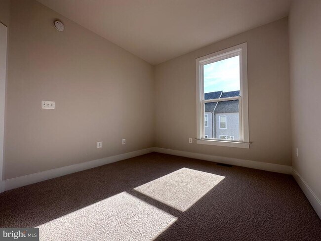 Foto del edificio - 2453 Liberty Lp