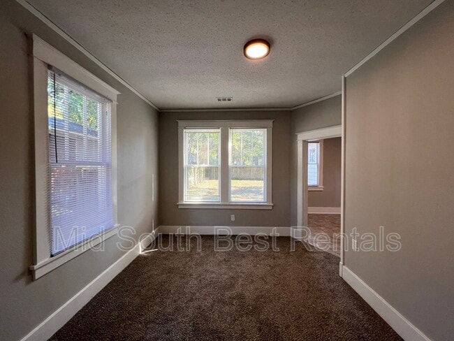 Building Photo - 444 N Avalon St