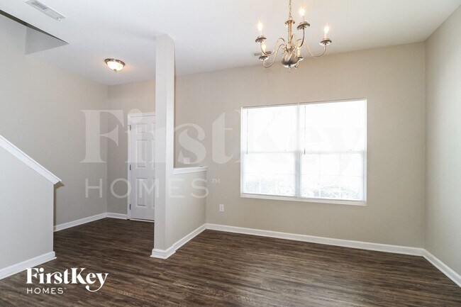 Foto del edificio - 4630 Lauren Woods Ct