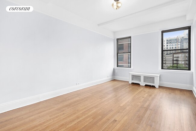 Foto del edificio - 245 W 107th St