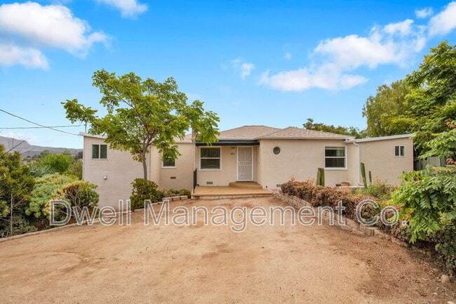 Building Photo - 8841 Almond Rd