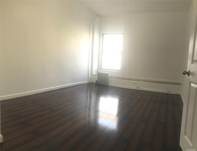 Building Photo - 446 Knickerbocker Ave