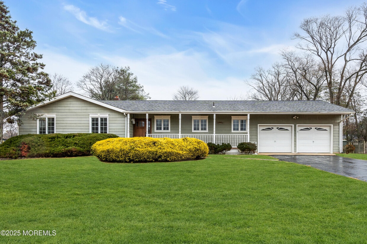 Foto principal - 59 Winchester Dr