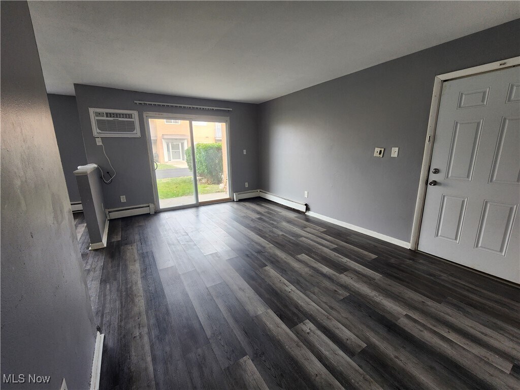 26680 Tungsten Rd Euclid, OH 44132 – photo 3