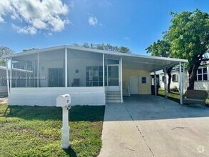 Building Photo - 810 S Jade Dr