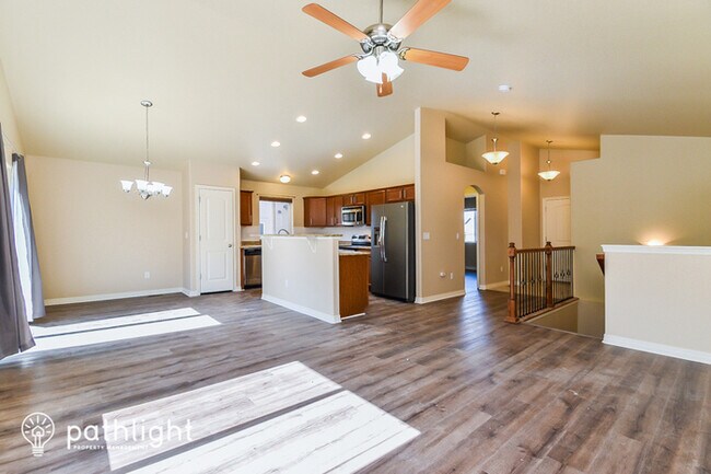 Building Photo - 17865 Mining Way, Monument, CO, 80132
