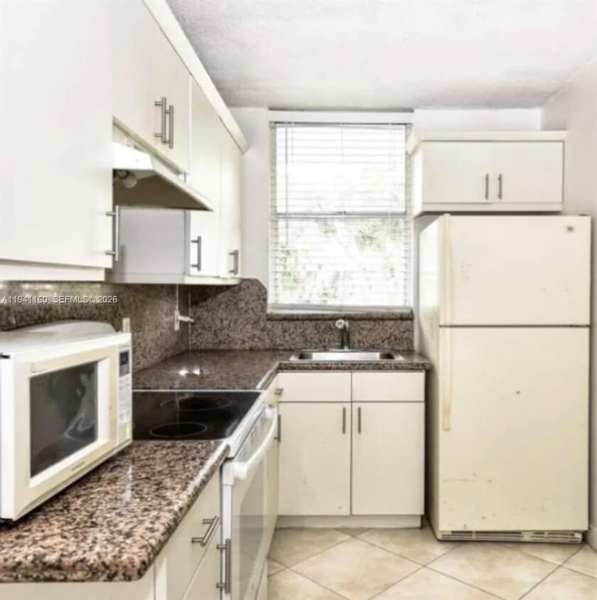 Foto del edificio - 1801 S Treasure Dr