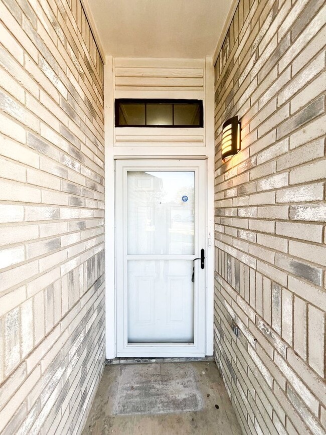 Foto del edificio - Available NOW!!!! Beautiful 3 bedroom, 2 bath, 2 car garage home. Garage has a garage door opener...