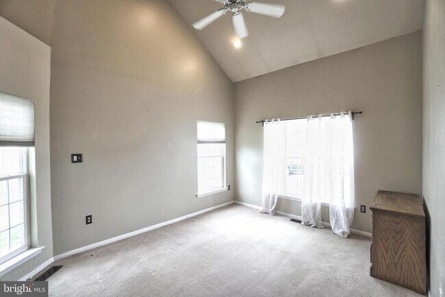 Building Photo - 2041 Greenes Way Cir