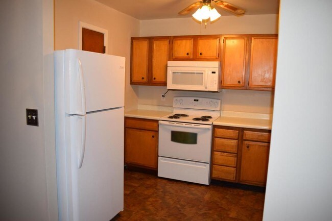 Building Photo - 123 Berkley Dr