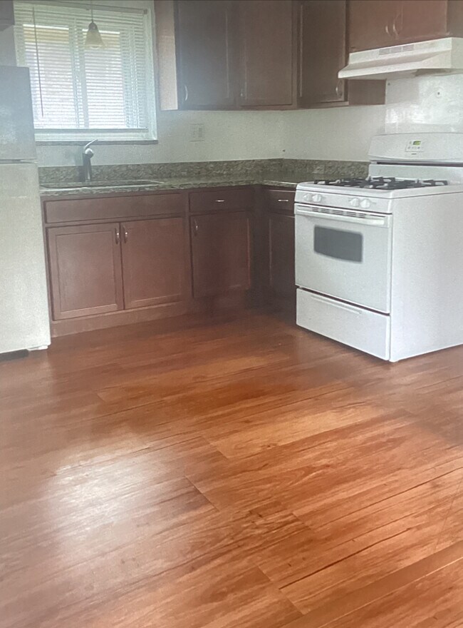 Foto del edificio - 9504 Lawrence Ct