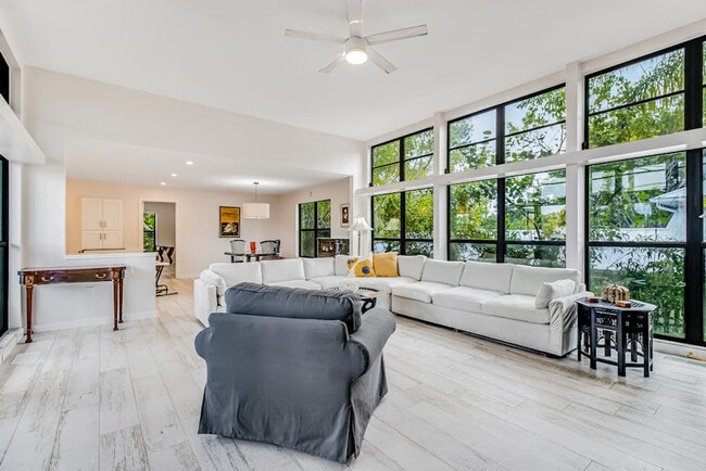 Building Photo - 6997 Longboat Dr S