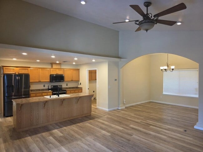 Foto del edificio - 109 SW Otter Ct