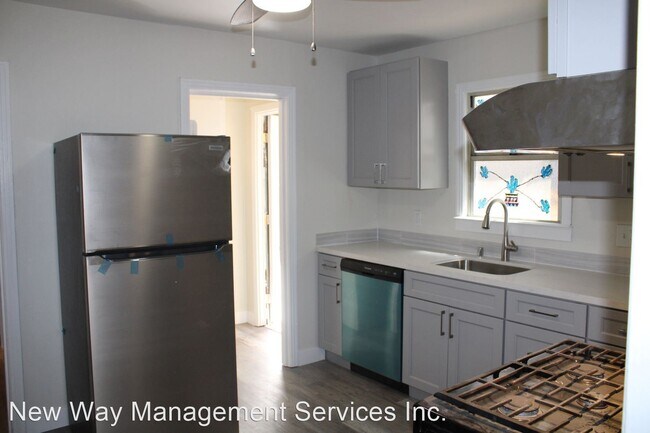 Building Photo - 1 br, 1 bath House - 143 School Street