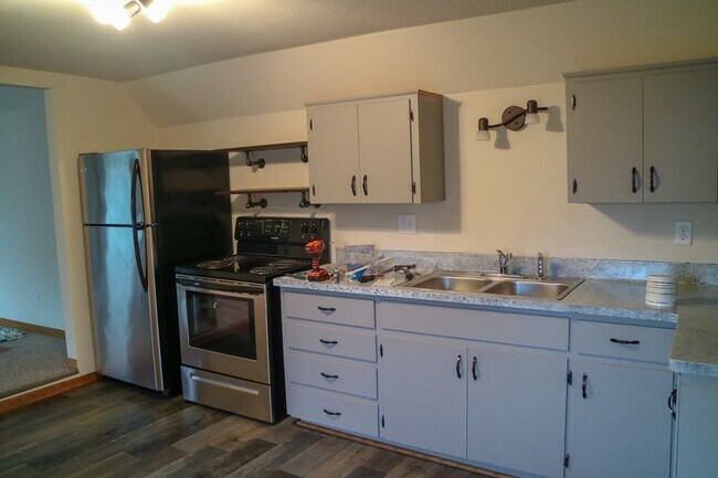 Foto del edificio - N64W24170 Main St