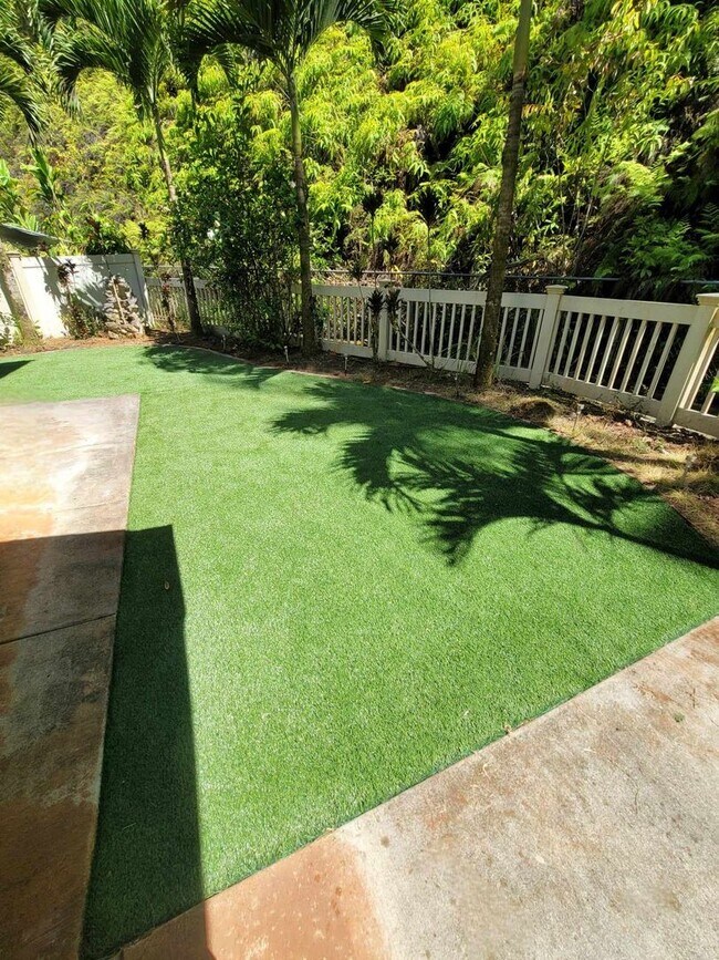 Foto del edificio - Charming 4-Bedroom Home with Solar Power i...