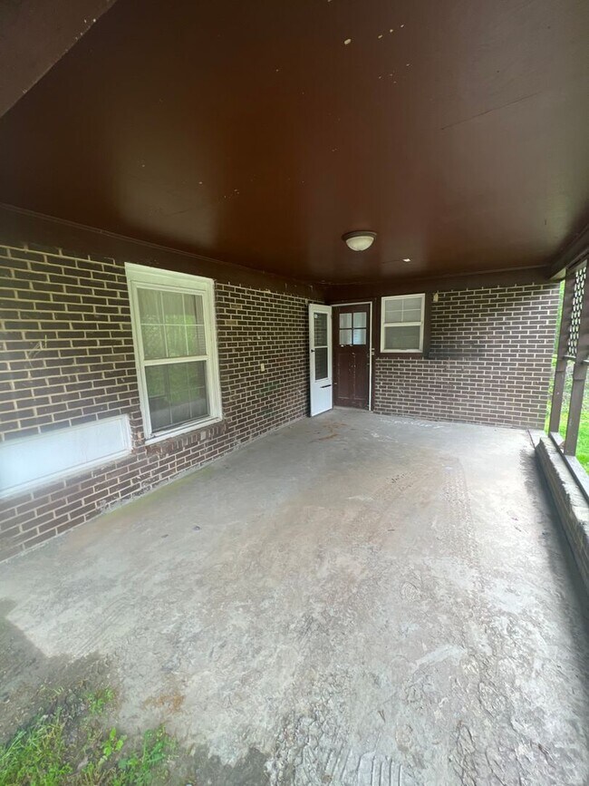 Foto del edificio - 3 Bed House! DEPOSIT-FREE Renting option thru OBLIGO! Deposit Alternative available.