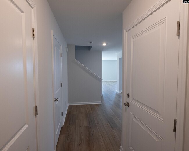 Building Photo - 815 N Desert Orch Ln