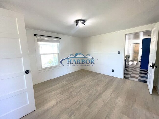 Building Photo - 21502 Berendo Ave