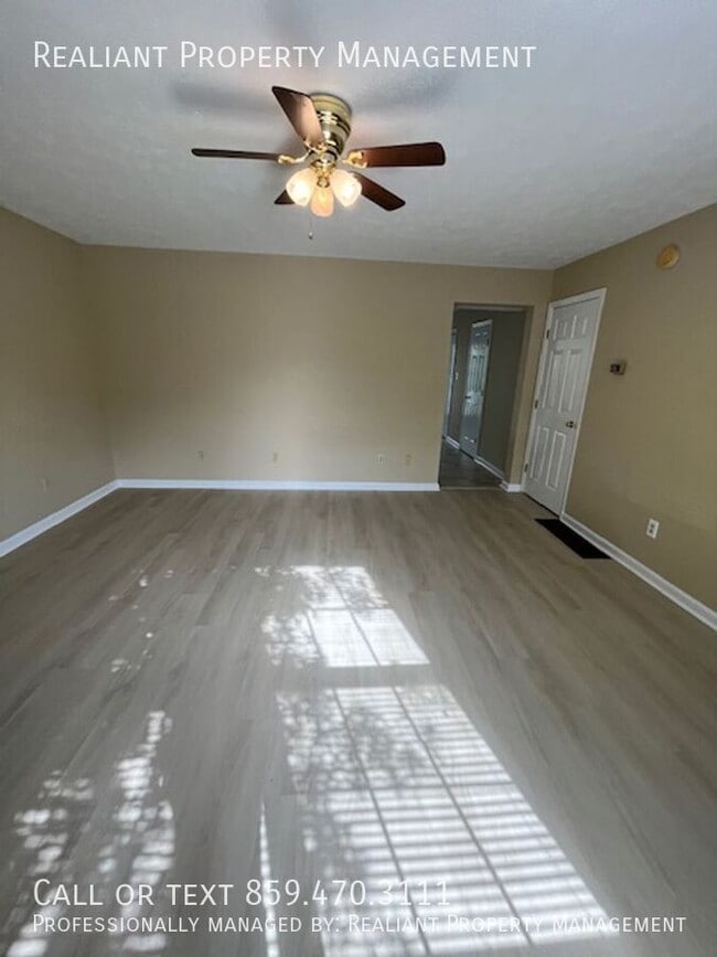 Building Photo - 155 Garnet Dr