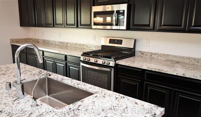 Foto del edificio - 4 br, 2.5 bath House - 6932 Noah Raven St