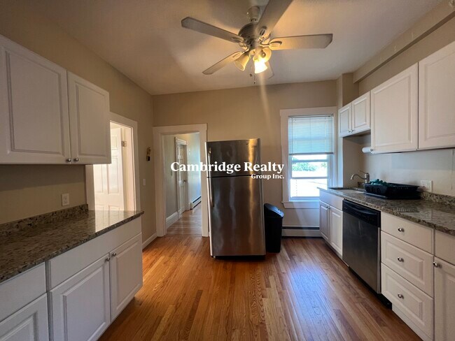 Foto del edificio - 515 Medford St