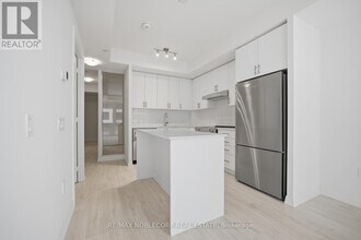 Building Photo - 27 Korda Gate