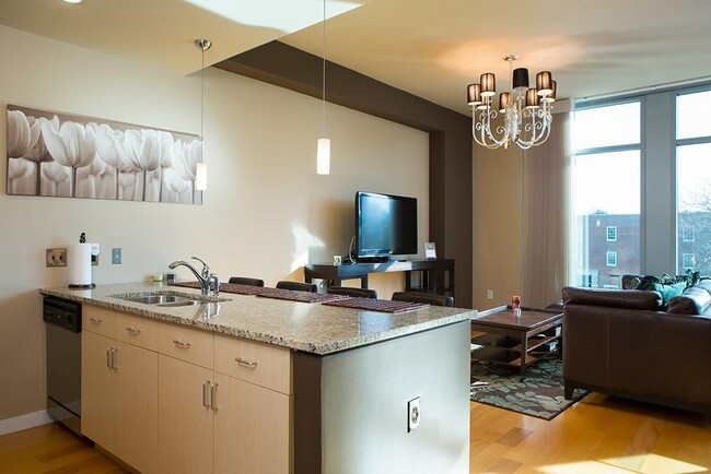 Photo - FULLY FURNISHED Studio in Nashville's Prem... Apartment