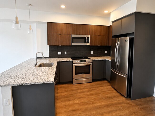 Foto del edificio - 2880 James M Wood Blvd