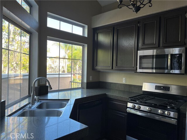 Building Photo - 174 Montara Dr