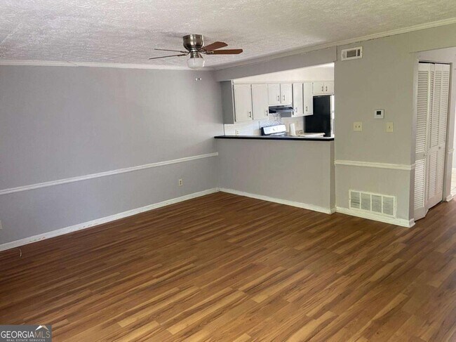 Foto del edificio - 8238 Canyon Forge Dr