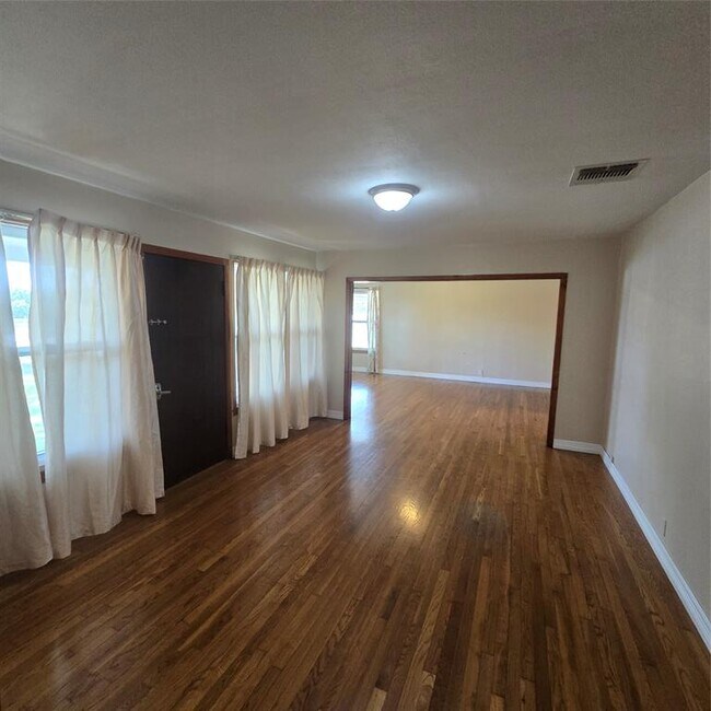 Foto del edificio - 504 Corral Ln