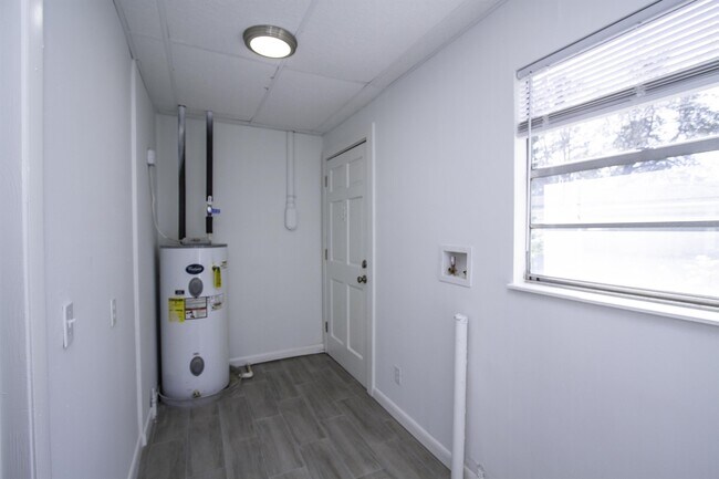 Foto del edificio - 13516 Collen Rd